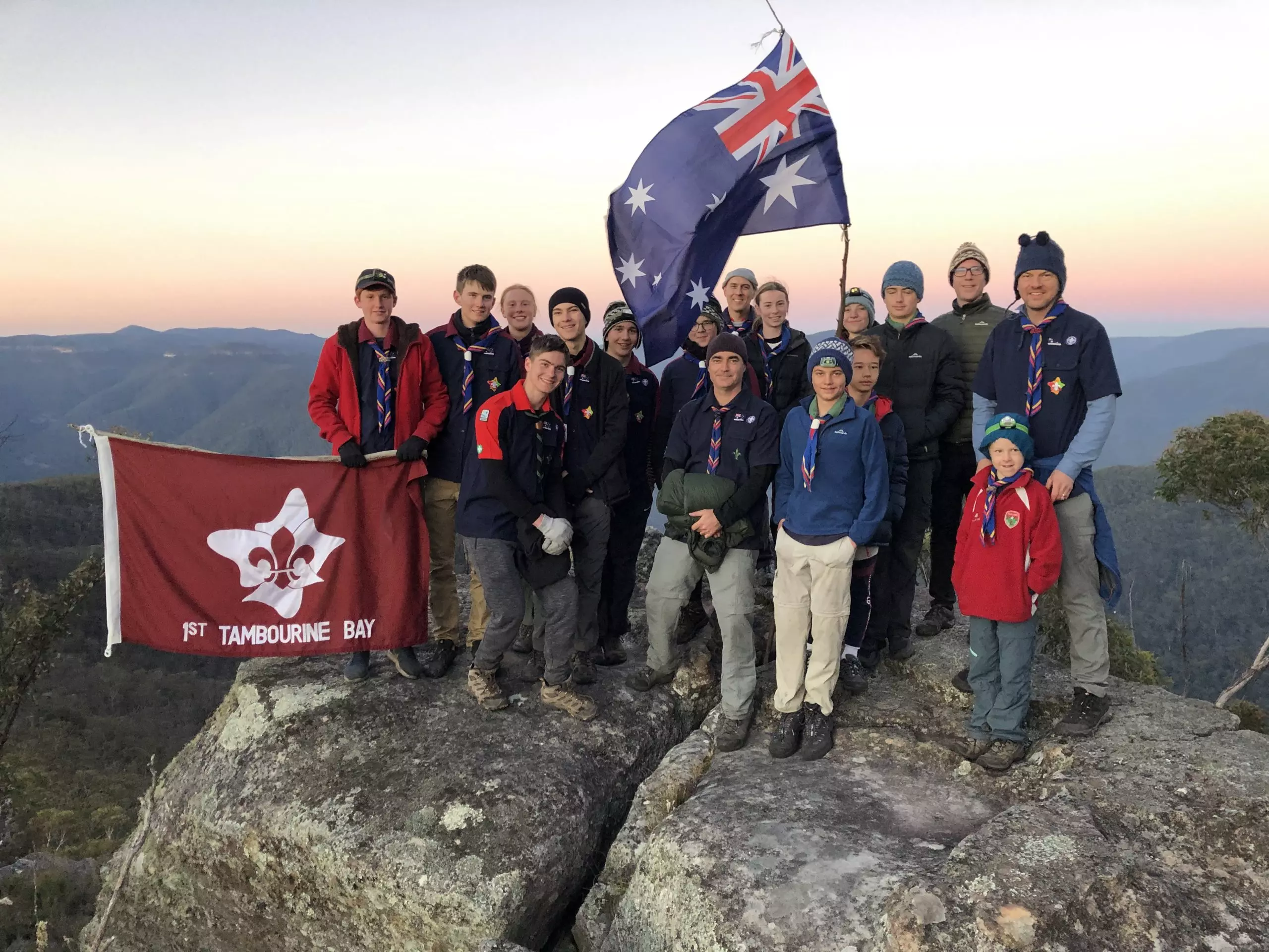 Read more about the article Tambourine Bay Hikes to Splendour Rock in the Blue Mountains for ANZAC Day Dawn Service